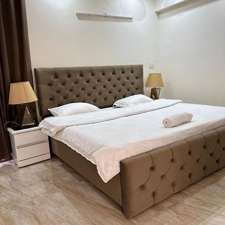 Sky Villa With Private Pool Ноида Екстериор снимка