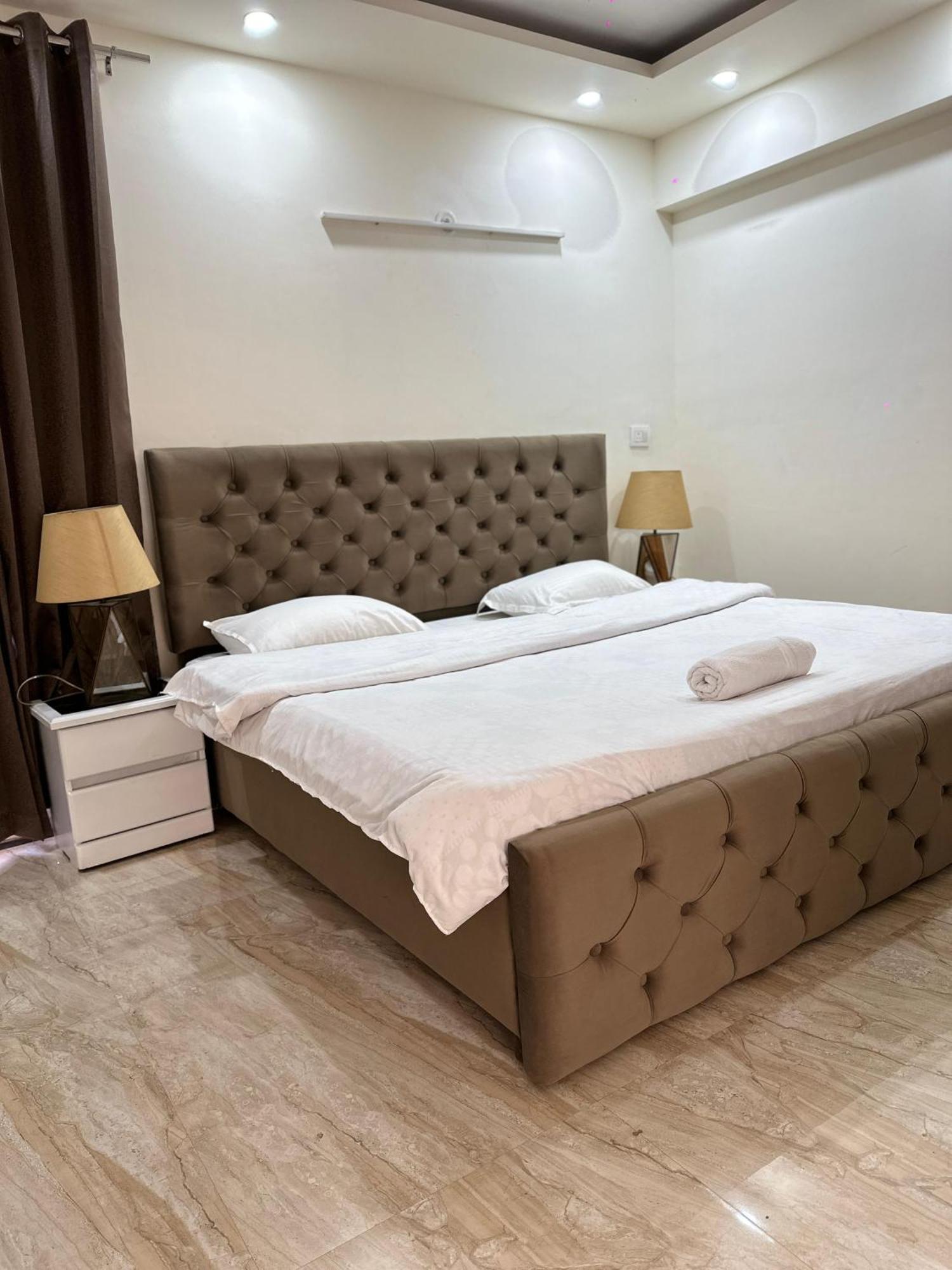 Sky Villa With Private Pool Ноида Екстериор снимка