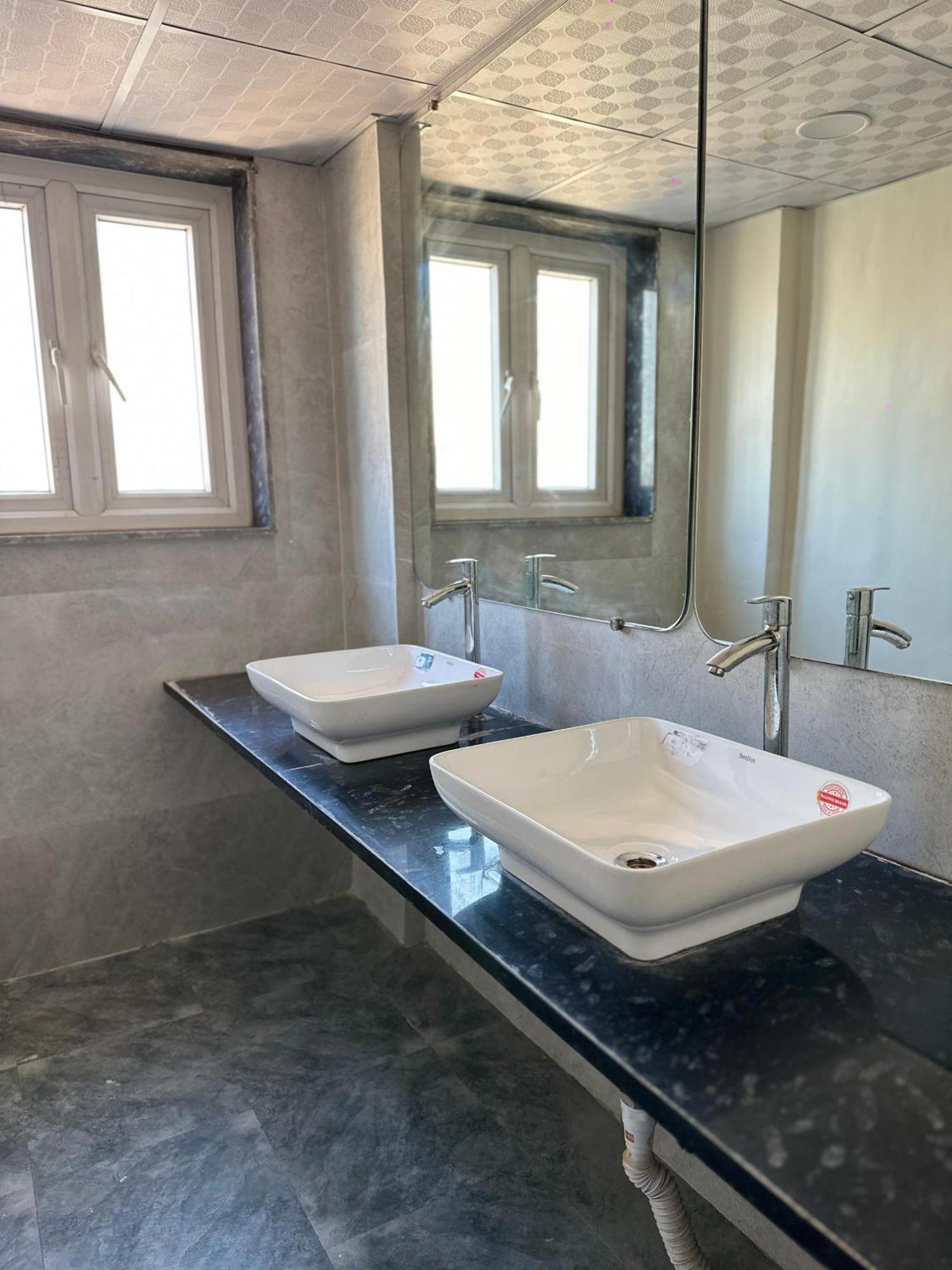 Sky Villa With Private Pool Ноида Екстериор снимка