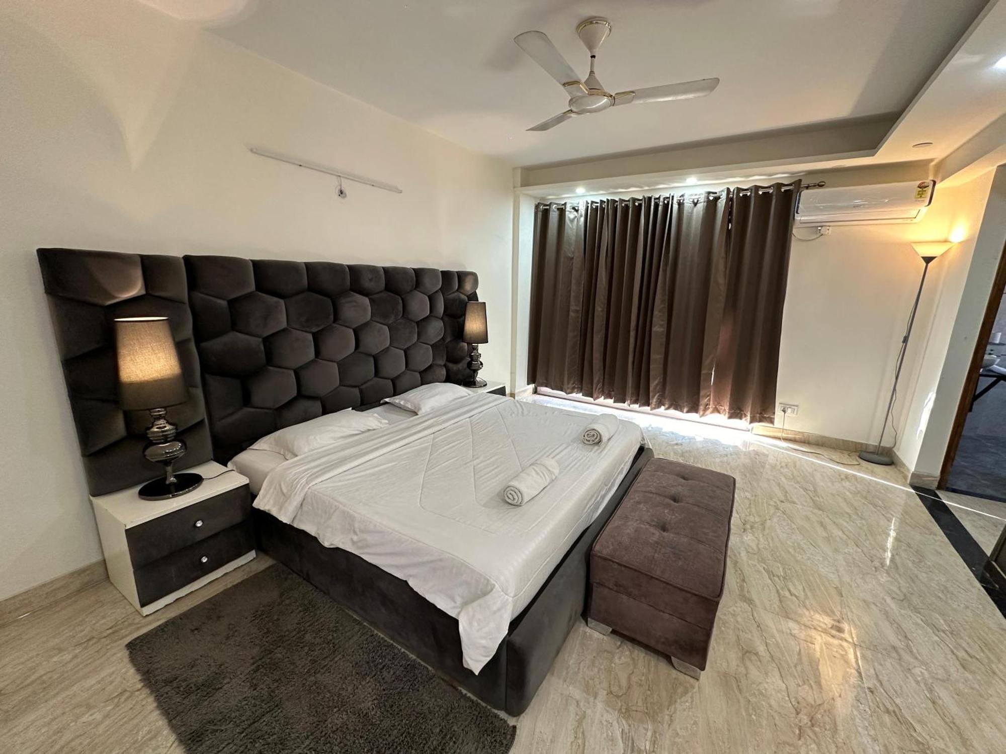 Sky Villa With Private Pool Ноида Екстериор снимка